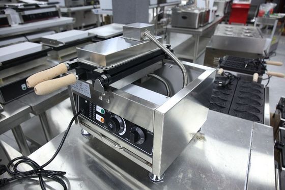 デジタルパネルと温度制御の便利な商用タイヤキワッフルメーカー
